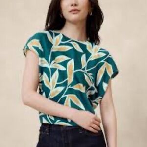 Banana Republic Factory Teal and Beige Leaf Print Silky top